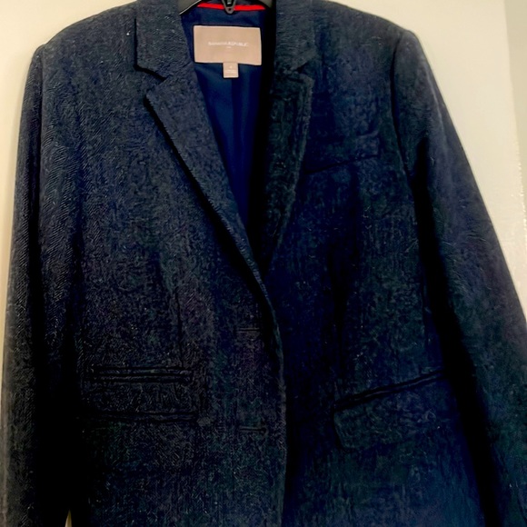 Beautiful jacket - Picture 4 of 11